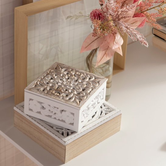 Caja decorativa cuadrada en blanco vintage Matas
